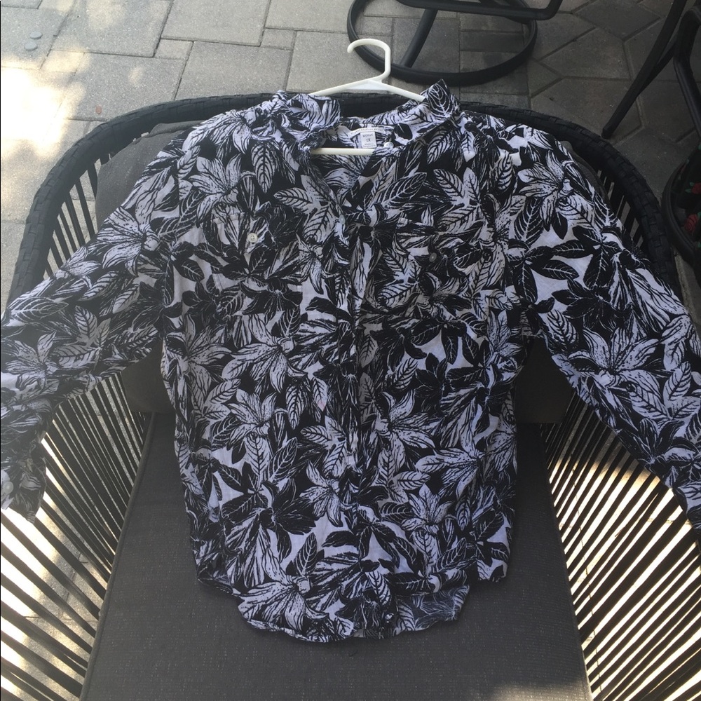 Croft & Barrow Button-Up Shirt